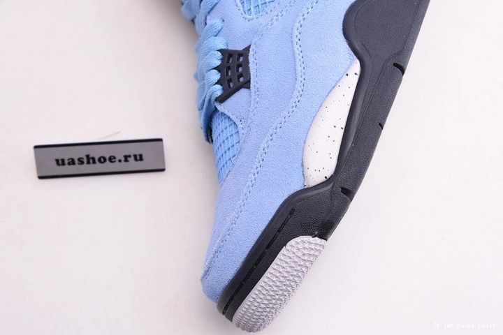 4 CT8527-400 Jordan Retro blue
